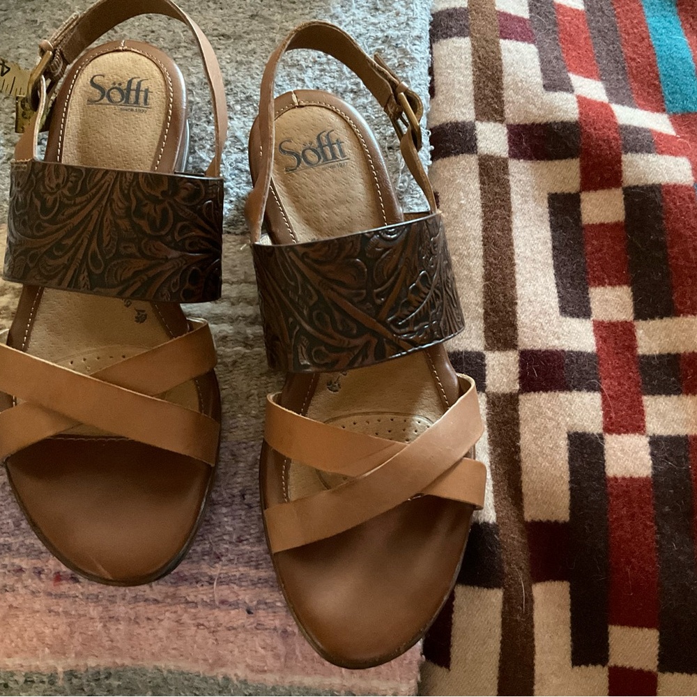 Sofft Sassandra Tooled Leather Sandal